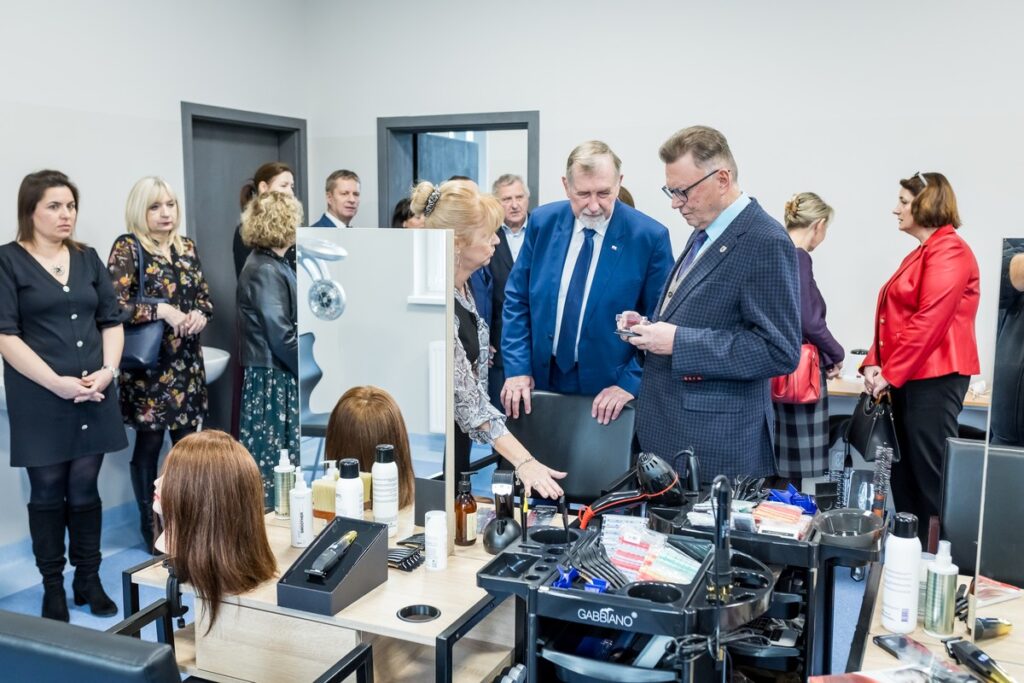 Otwarcie budynku Kujawsko-Pomorskiego Centrum Kształcenia Zawodowego w Bydgoszczy, fot. Tomasz Czachorowski/eventphoto.com.pl dla UMWKP