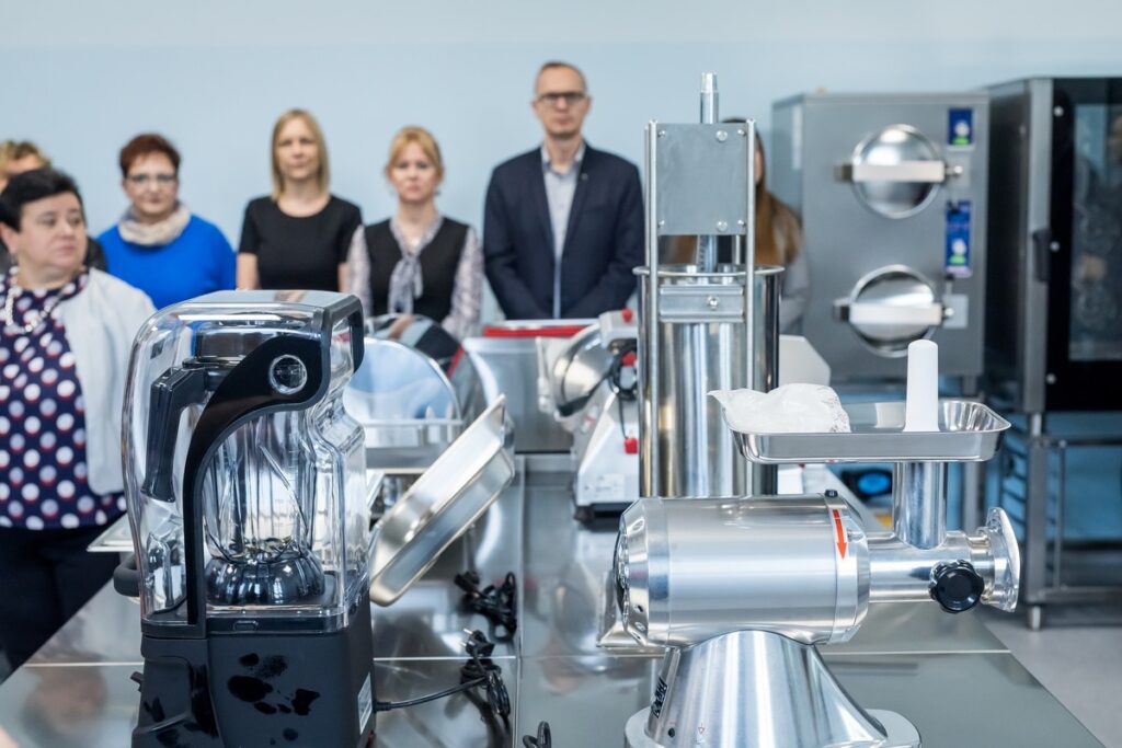 Otwarcie budynku Kujawsko-Pomorskiego Centrum Kształcenia Zawodowego w Bydgoszczy, fot. Tomasz Czachorowski/eventphoto.com.pl dla UMWKP