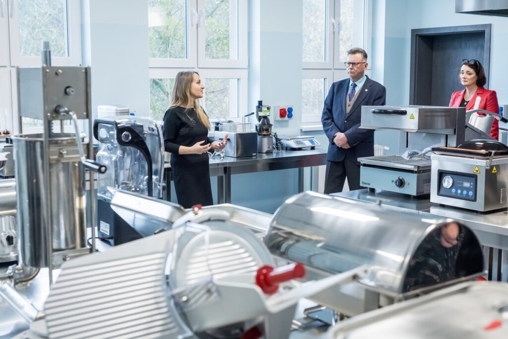 Otwarcie budynku Kujawsko-Pomorskiego Centrum Kształcenia Zawodowego w Bydgoszczy, fot. Tomasz Czachorowski/eventphoto.com.pl dla UMWKP