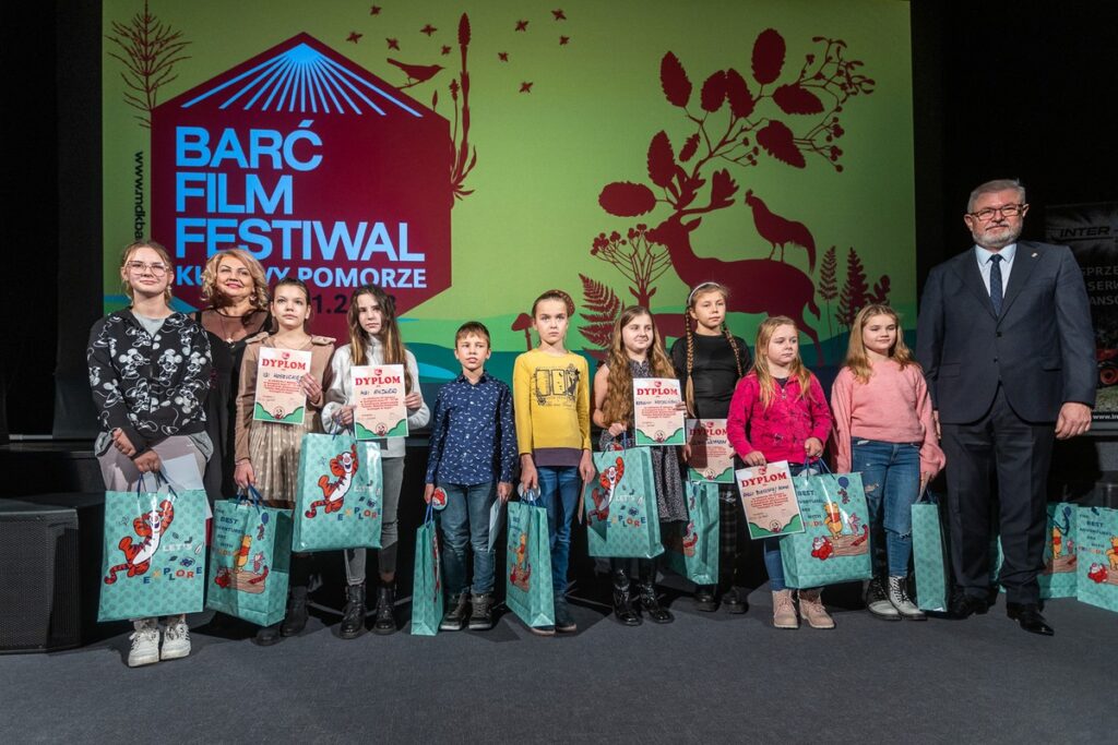 Wręczenie nagród w IV Barć Film Festiwal w Barcinie, fot. Szymon Zdziebło/tarantoga.pl dla UMWKP