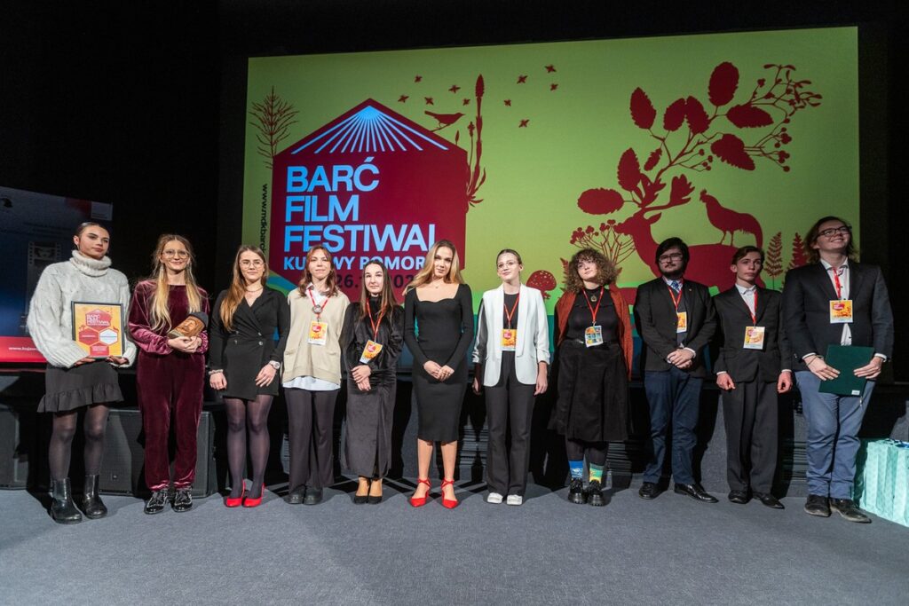 Wręczenie nagród w IV Barć Film Festiwal w Barcinie, fot. Szymon Zdziebło/tarantoga.pl dla UMWKP