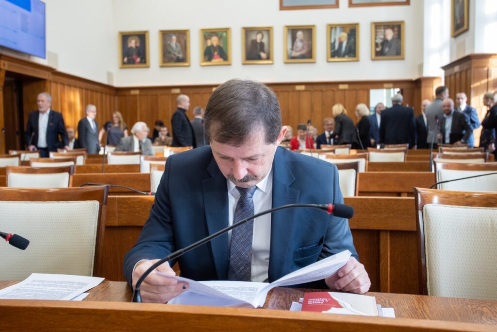 Sesja sejmiku województwa, 27 listopada 2023, fot. Mikołaj Kuras dla UMWKP