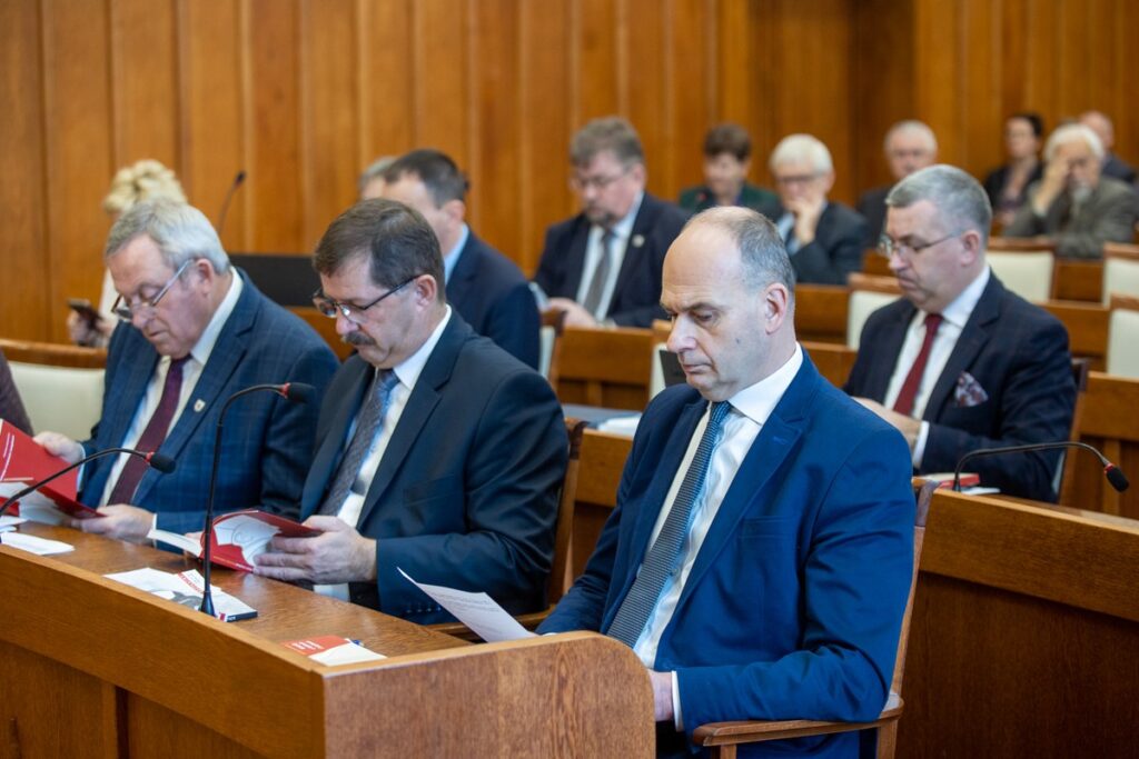 Sesja sejmiku województwa, 27 listopada 2023, fot. Mikołaj Kuras dla UMWKP