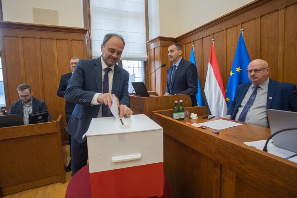 Sesja sejmiku województwa, 27 listopada 2023, fot. Mikołaj Kuras dla UMWKP