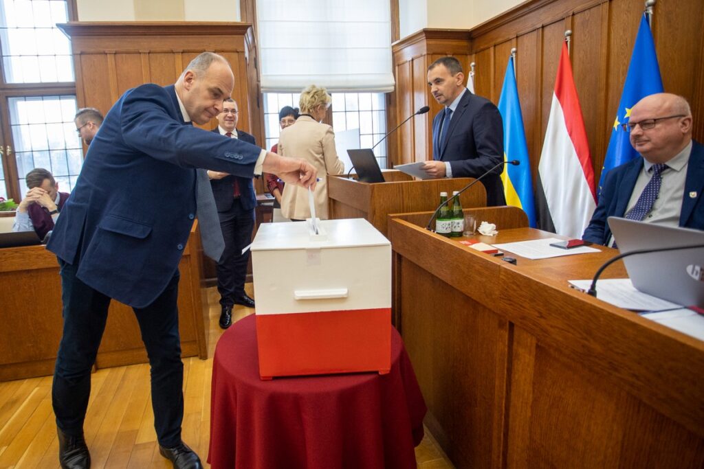 Sesja sejmiku województwa, 27 listopada 2023, fot. Mikołaj Kuras dla UMWKP