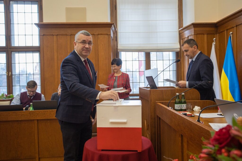 Sesja sejmiku województwa, 27 listopada 2023, fot. Mikołaj Kuras dla UMWKP