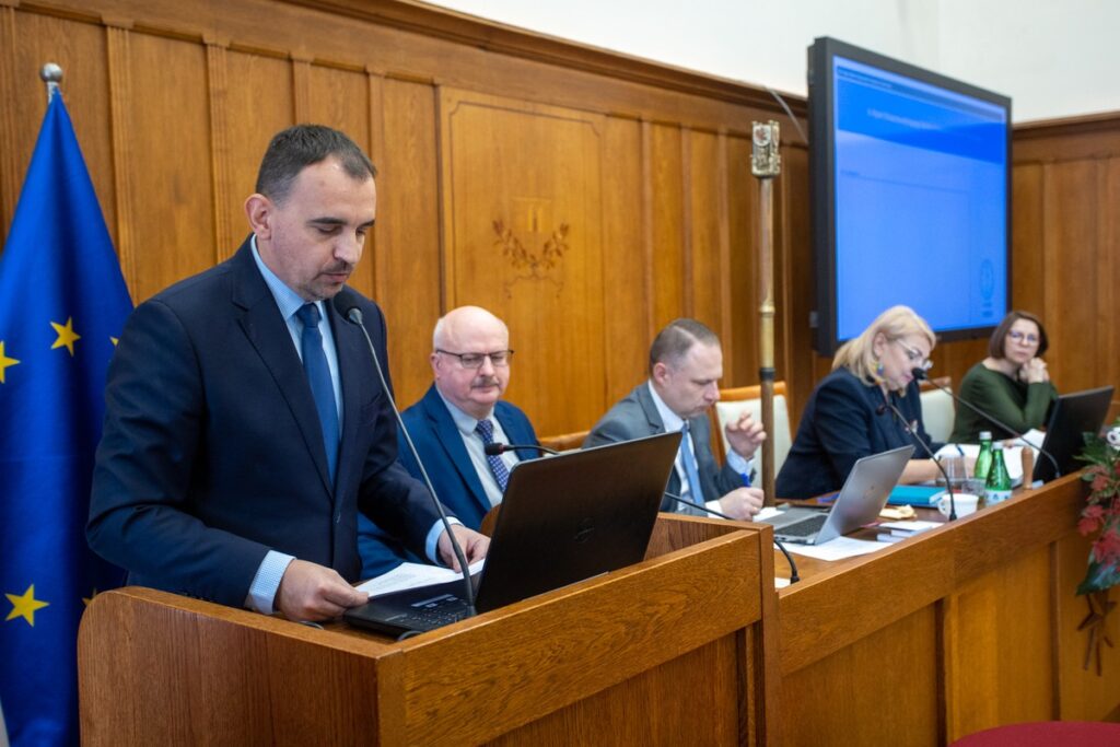 Sesja sejmiku województwa, 27 listopada 2023, fot. Mikołaj Kuras dla UMWKP