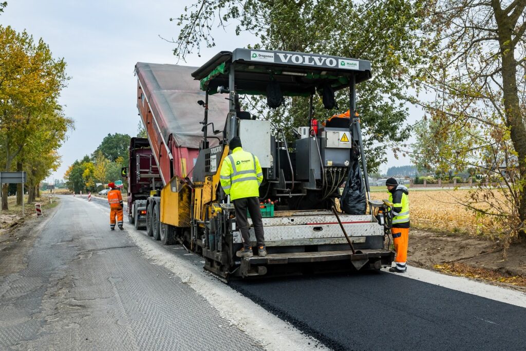 Modernizacja DW 254, fot. Tomasz Czachorowski/eventphoto.com.pl dla UMWKP