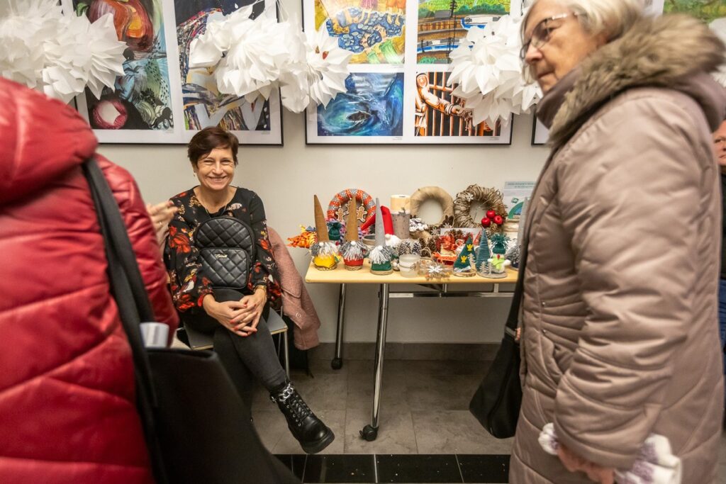 „My też potrafimy” –przedświąteczna wystawa rękodzieła, fot. Szymon Zdziebło/tarantoga.pl dla UMWKP