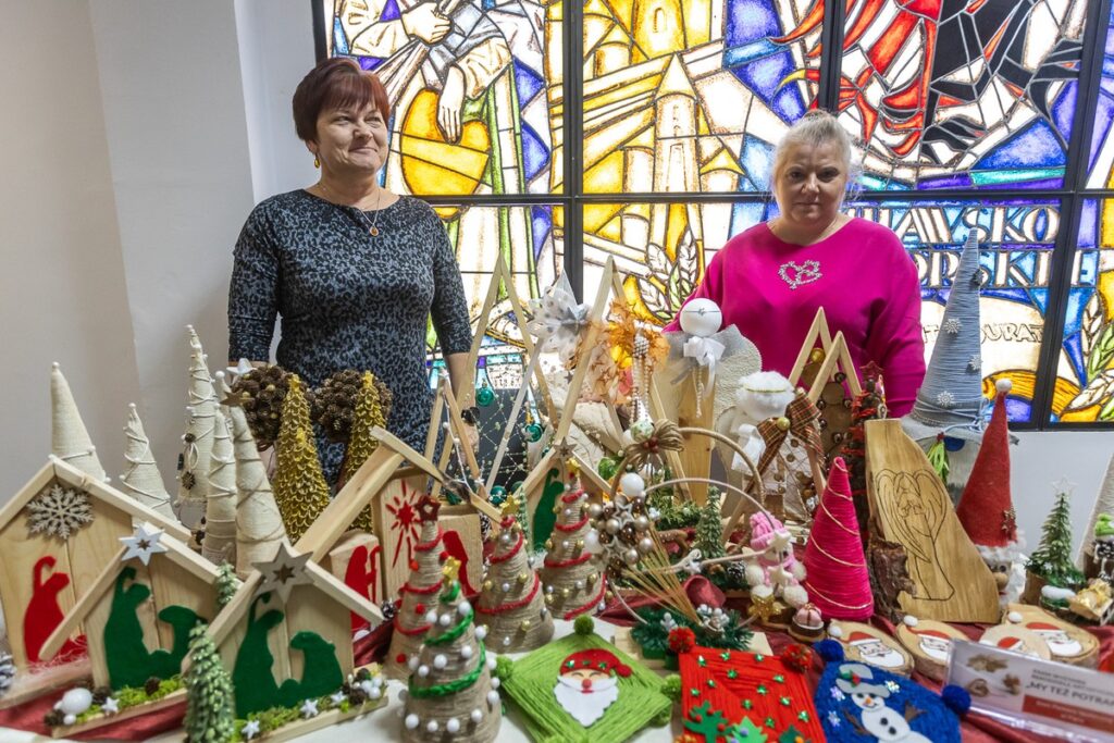 „My też potrafimy” –przedświąteczna wystawa rękodzieła, fot. Szymon Zdziebło/tarantoga.pl dla UMWKP