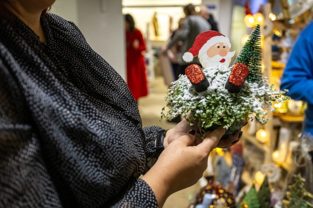 „My też potrafimy” –przedświąteczna wystawa rękodzieła, fot. Szymon Zdziebło/tarantoga.pl dla UMWKP