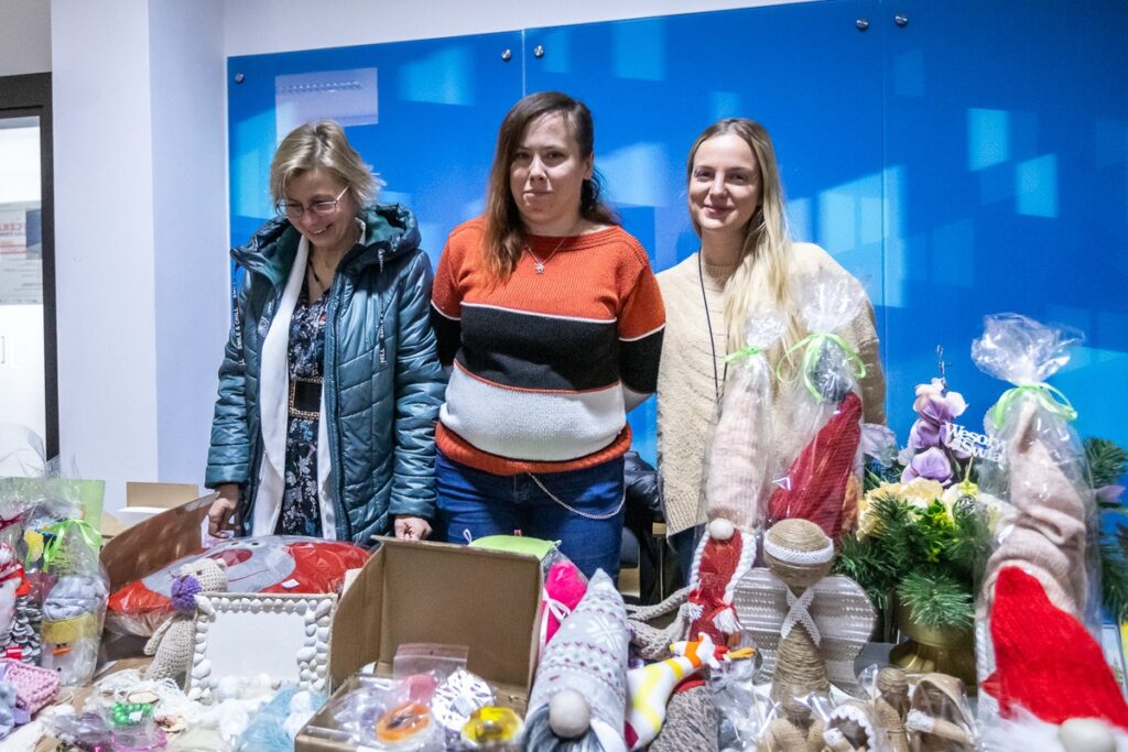„My też potrafimy” –przedświąteczna wystawa rękodzieła, fot. Szymon Zdziebło/tarantoga.pl dla UMWKP