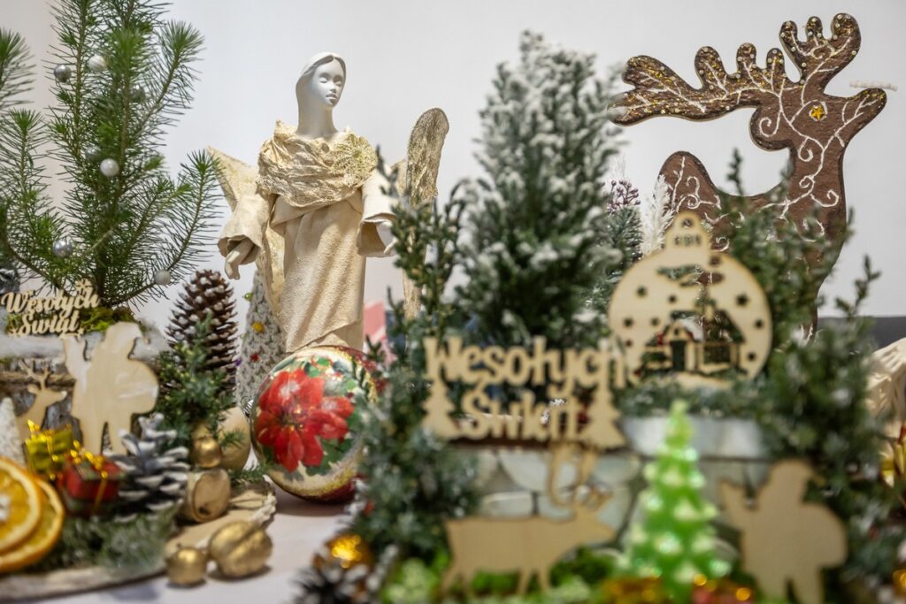 „My też potrafimy” –przedświąteczna wystawa rękodzieła, fot. Szymon Zdziebło/tarantoga.pl dla UMWKP