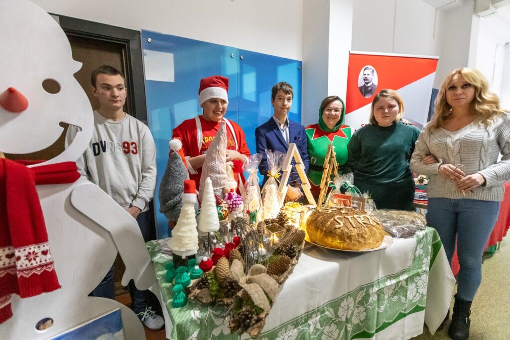 „My też potrafimy” –przedświąteczna wystawa rękodzieła, fot. Szymon Zdziebło/tarantoga.pl dla UMWKP