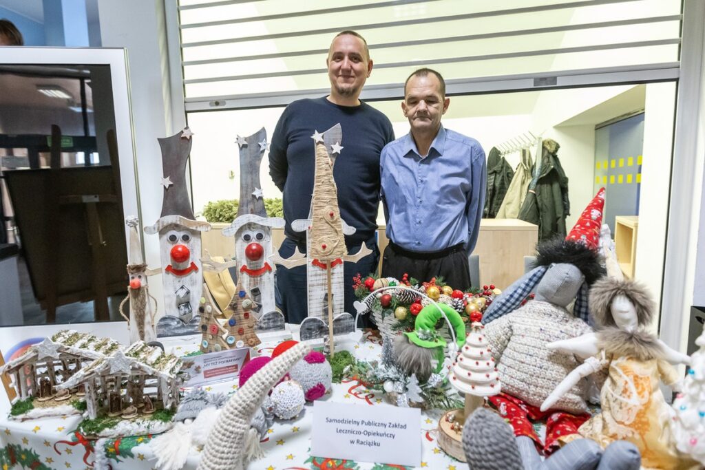 „My też potrafimy” –przedświąteczna wystawa rękodzieła, fot. Szymon Zdziebło/tarantoga.pl dla UMWKP