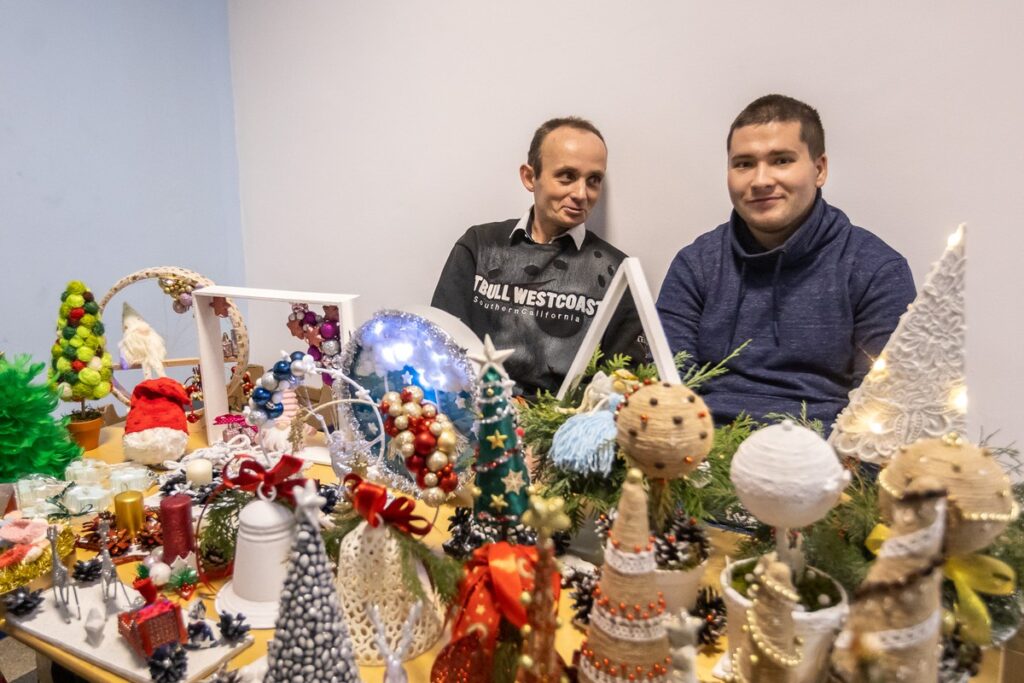 „My też potrafimy” –przedświąteczna wystawa rękodzieła, fot. Szymon Zdziebło/tarantoga.pl dla UMWKP