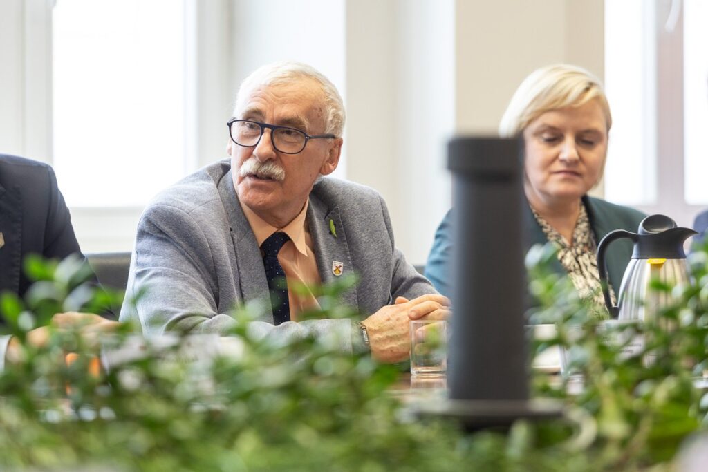 Podpisanie porozumień z OPPT Powiatu Lipnowskiego, Sępólna Krajeńskiego i Nakła nad Notecią, fot. Szymon Zdziebło/tarantoga.pl dla UMWKP