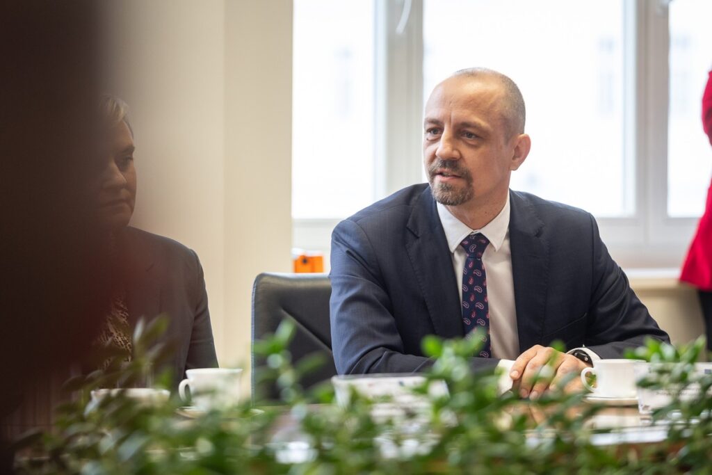 Podpisanie porozumień z OPPT Powiatu Lipnowskiego, Sępólna Krajeńskiego i Nakła nad Notecią, fot. Szymon Zdziebło/tarantoga.pl dla UMWKP