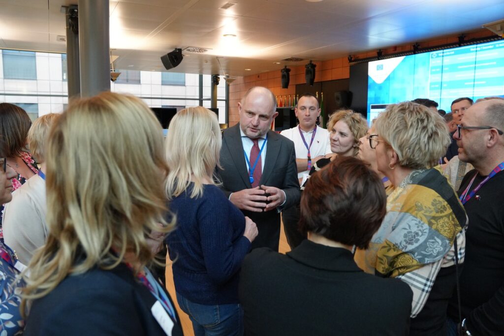 Członkowie Korpusu Radnych w siedzibie Komitetu Regionów, fot. Mieszko Matusiak/UMWKP