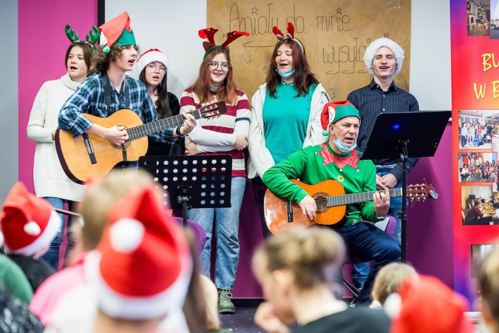 Mikołajkowa akcja „Anioły do mnie wysyłaj” w bydgoskim szpitalu dziecięcym, fot. Tomasz Czachorowski, eventphoto.com.pl dla UMWKP