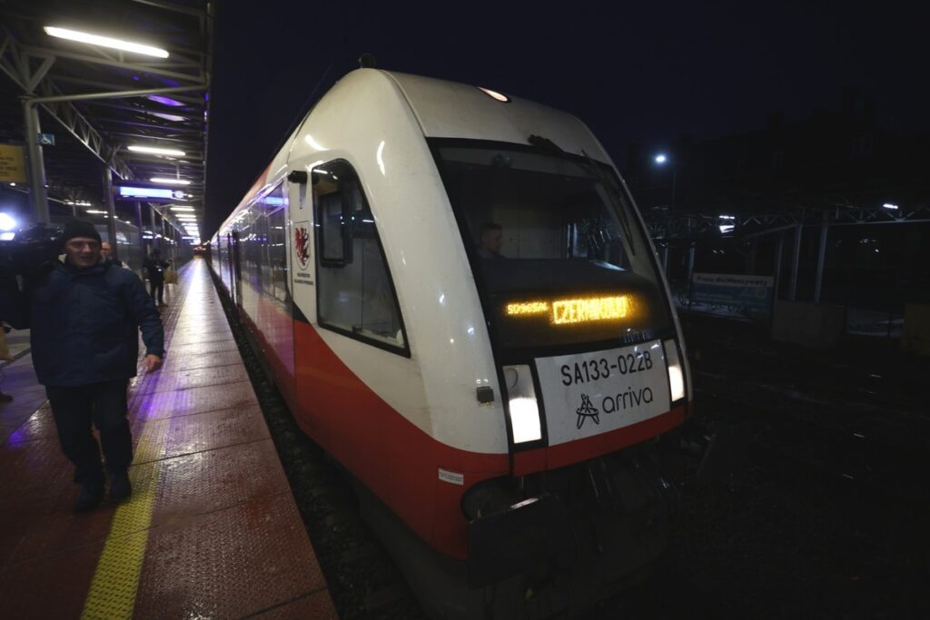 Przejazd inauguracyjny pociągu podmiejskiego Toruń – Czernikowo, fot. Mikołaj Kuras dla UMWKP