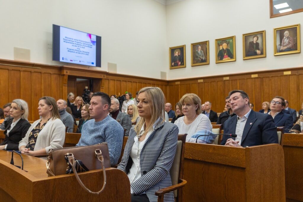 Wręczenie umów RPO i PROW, 11 grudnia 2023, fot. Mikołaj Kuras dla UMWKP