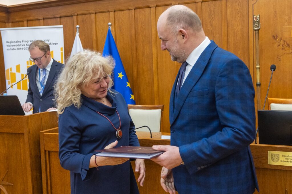 Wręczenie umów RPO i PROW, 11 grudnia 2023, fot. Mikołaj Kuras dla UMWKP