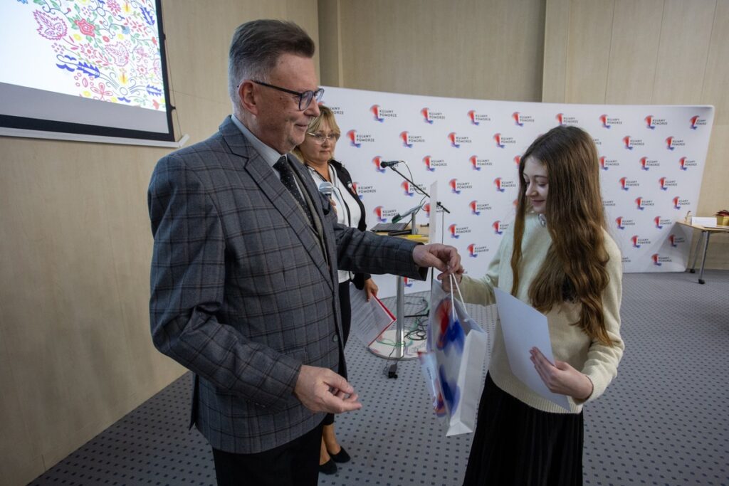 Wręczenie nagród w konkursach gęsinowych. Fot. Mikołaj Kuras dla UMWKP