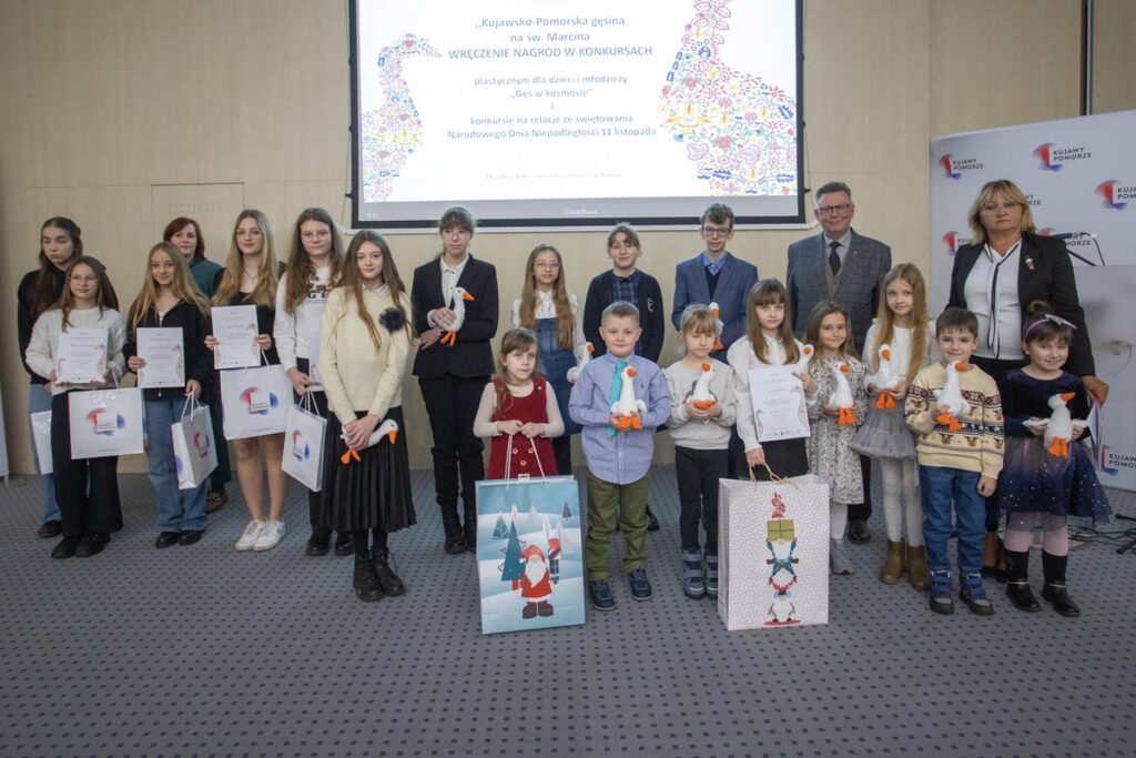 Wręczenie nagród w konkursach gęsinowych. Fot. Mikołaj Kuras dla UMWKP