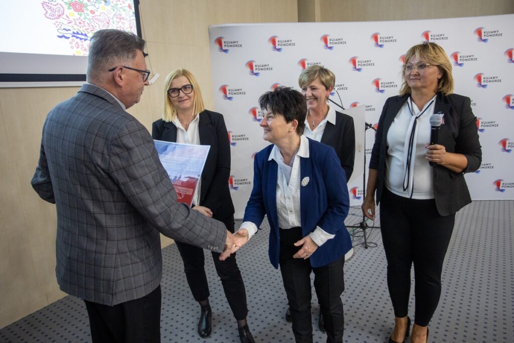 Wręczenie nagród w konkursach gęsinowych. Fot. Mikołaj Kuras dla UMWKP