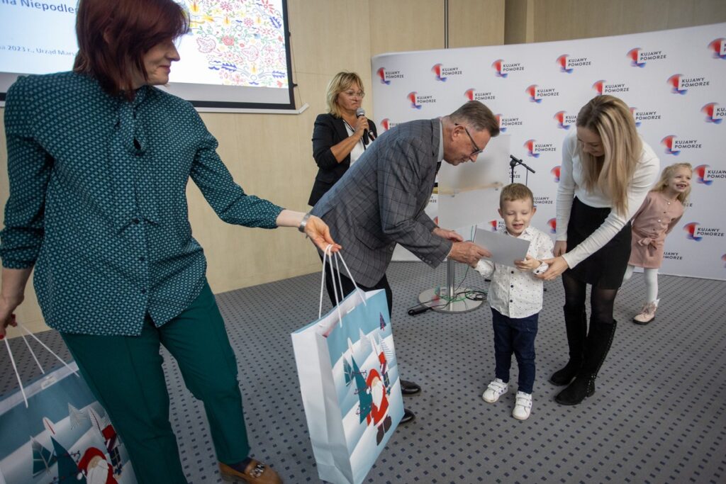 Wręczenie nagród w konkursach gęsinowych. Fot. Mikołaj Kuras dla UMWKP
