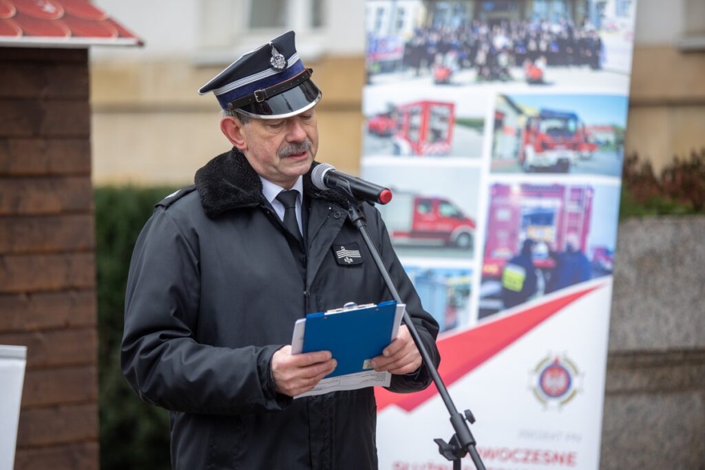 Przekazanie wozów strażackich i motopomp jednostkom OSP, fot. Mikołaj Kuras dla UMWKP