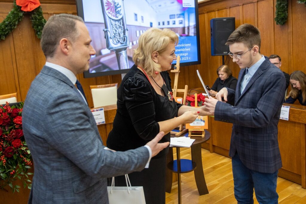 XIII Sesja Osób z Niepełnosprawnościami, fot. Mikołaj Kuras dla UMWKP