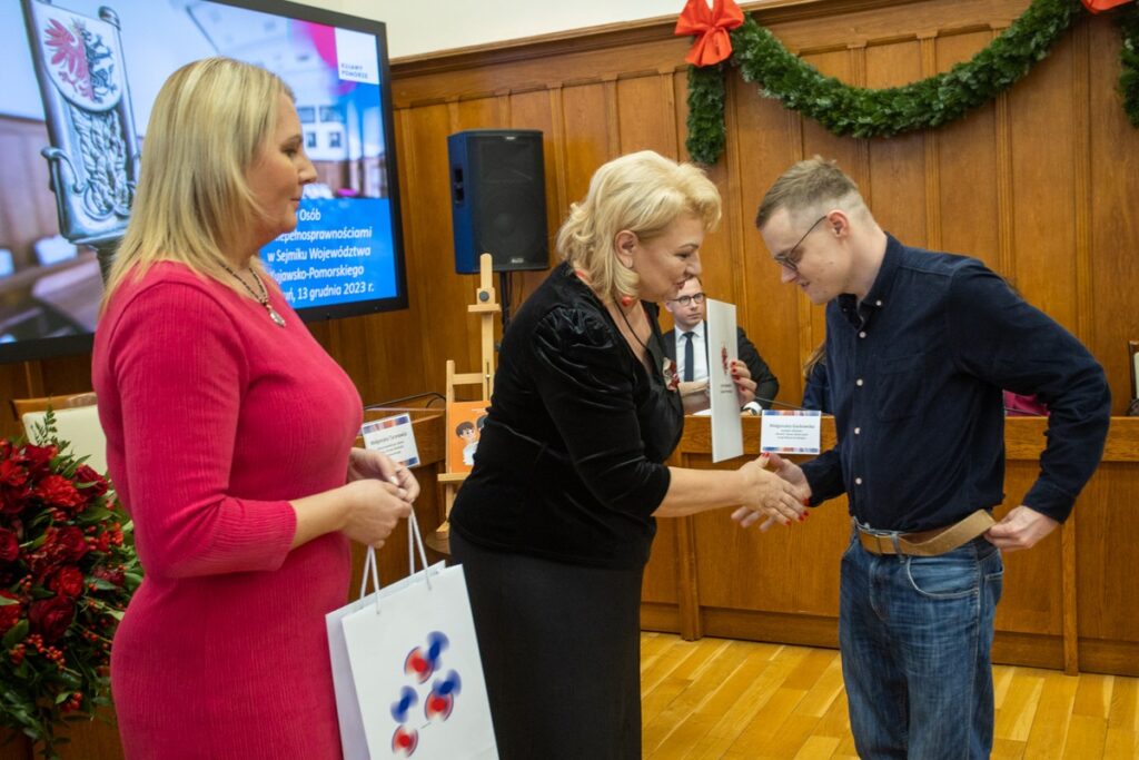 XIII Sesja Osób z Niepełnosprawnościami, fot. Mikołaj Kuras dla UMWKP