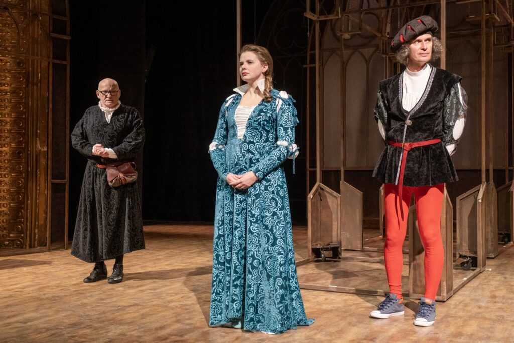 Spektakl „Układ splątany. Kopernik i inni” jest czwartą premierą w tym roku przygotowaną przez Teatr Horzycy fot. Wojtek Szabelski