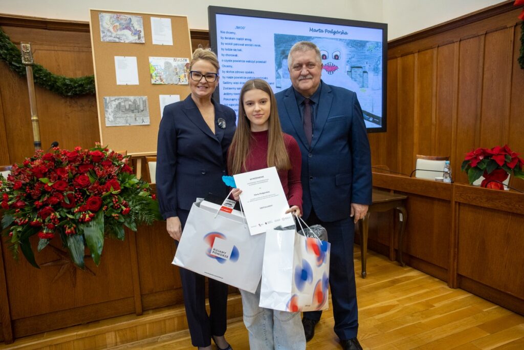 Wręczenie nagród w konkursie literacko-plastycznym o smogu, fot. Mikołaj Kuras dla UMWKP