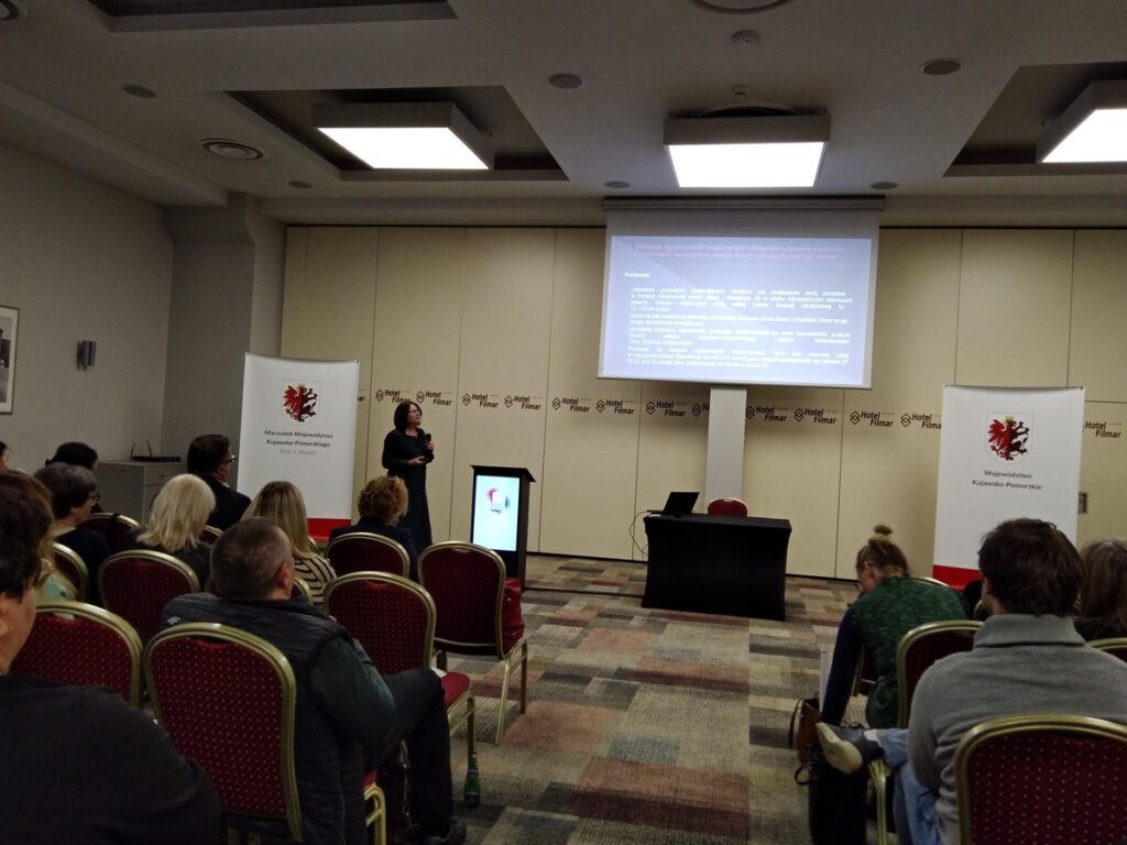 Konferencja „Uzależnienia i ich wpływ na zdrowie człowieka”, 30.11.1023 r., Hotel Filmar w Toruniu