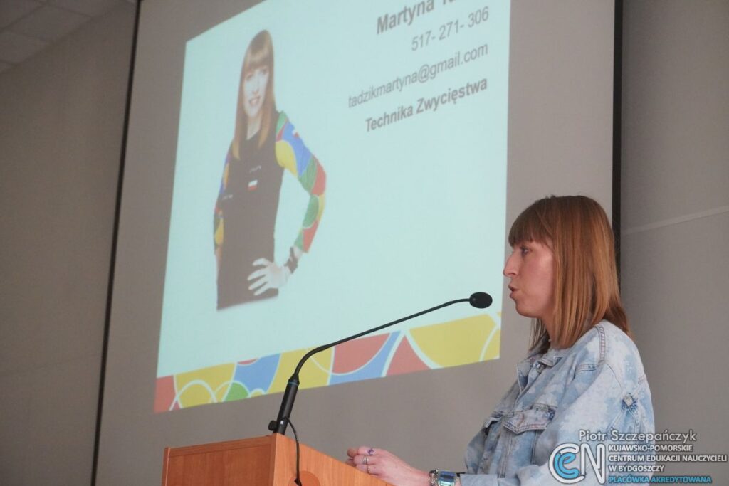 dr Martyna Tadzik podczas prelekcji