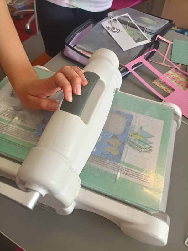 elementy do wykonania zakładek przy użyciu maszyny bigshot - zdj. M. Modrzyńska