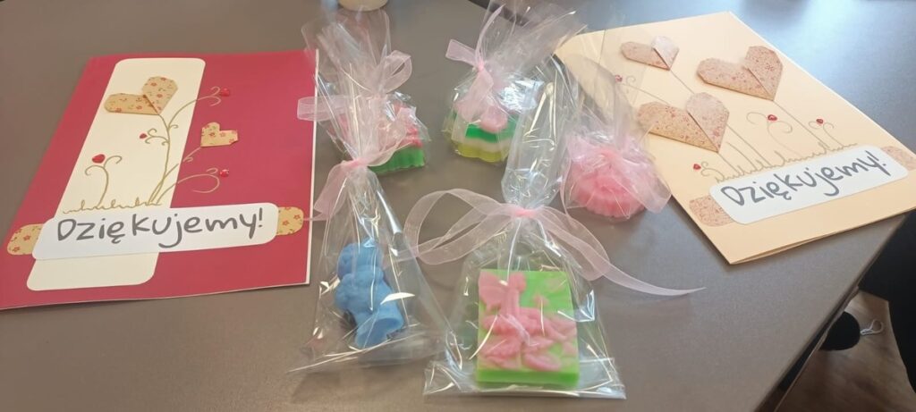 podziękowania dla darczyńców - zdj. A. Widerkiewicz