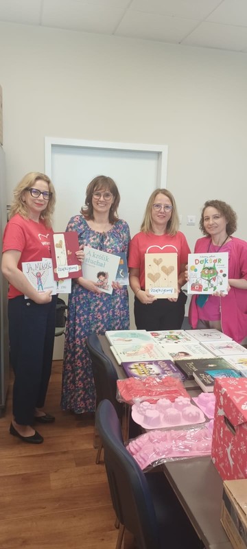 przekazanie materiałów zakupionych w ramach grantu przez wolontariuszy z Banku PEKAO S.A.