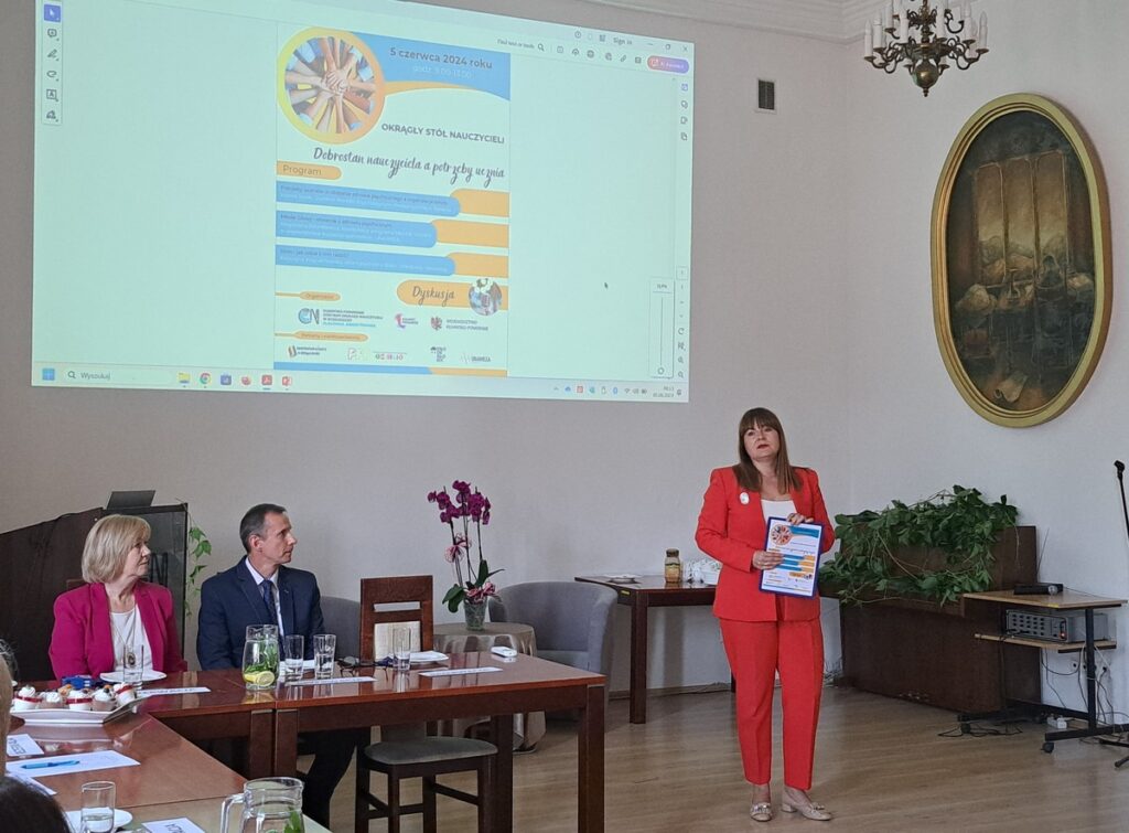 Rozpoczęcie konferencji, prowadząca M. Chylebrant-Karolak