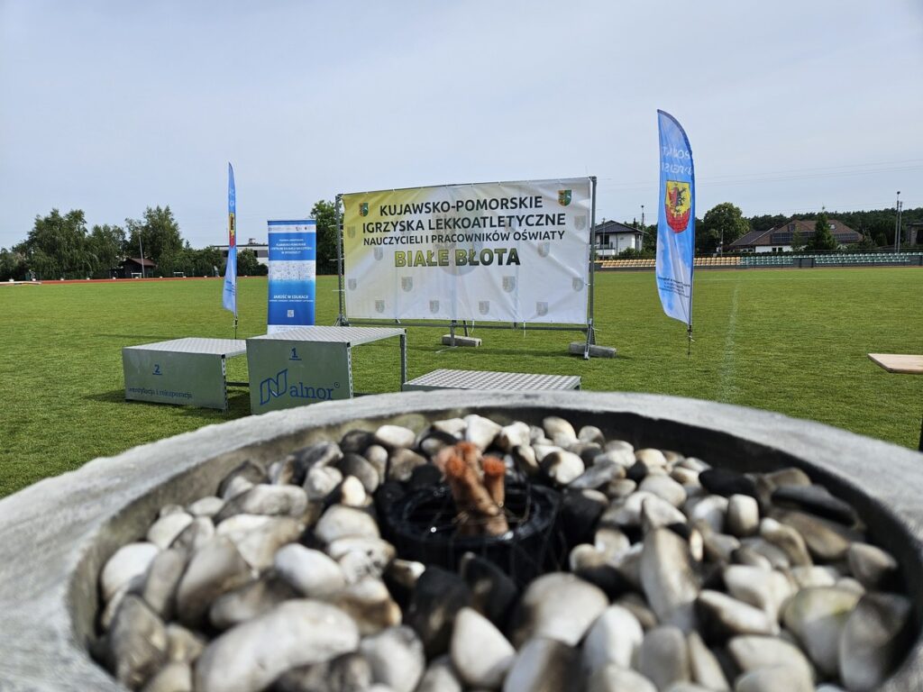 Znicz III Kujawsko-Pomorskich Igrzysk Lekkotletycznych nauczycieli i pracowników Oświaty