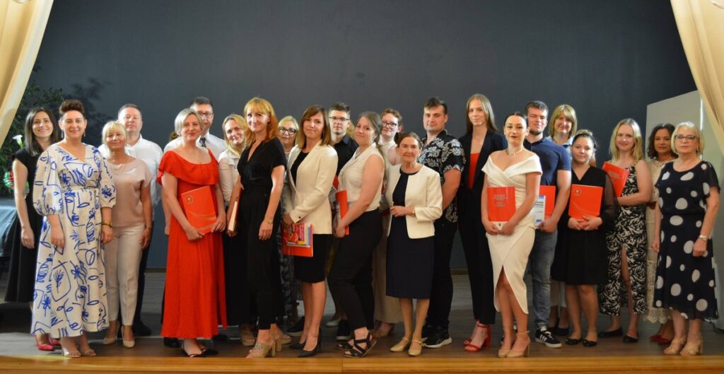 Absolwenci kierunku technik masażysta, fot. Dariusz Antczak