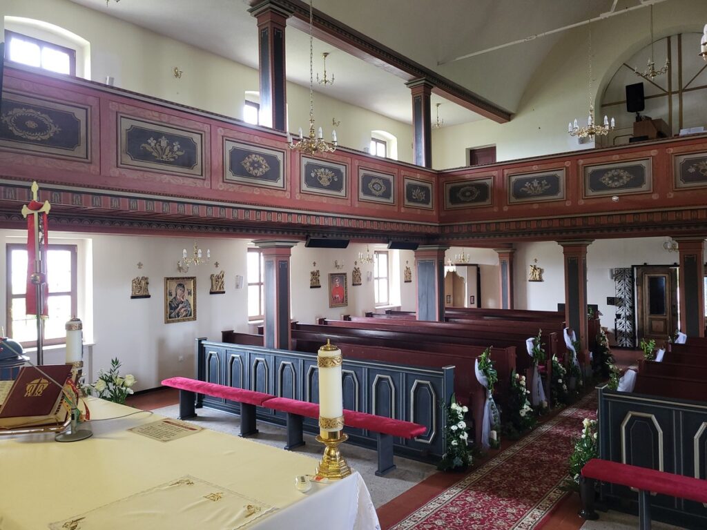 Kościół p.w. Matki Bożej Królowej Polski we Włókach - zdj. ks. prob. Bartosz Wojtaszek