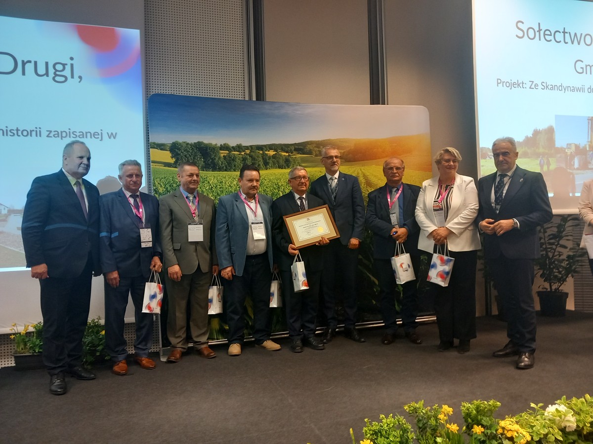 Wręczenie nagród w konkursie Fundusz sołecki – najlepsza inicjatywa, fot. Andrzej Żeglarski