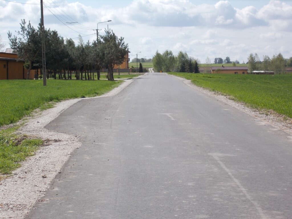 Fragment drogi w miejscowości Choceń, fot. Departamentu Rolnictwa i Geodezji