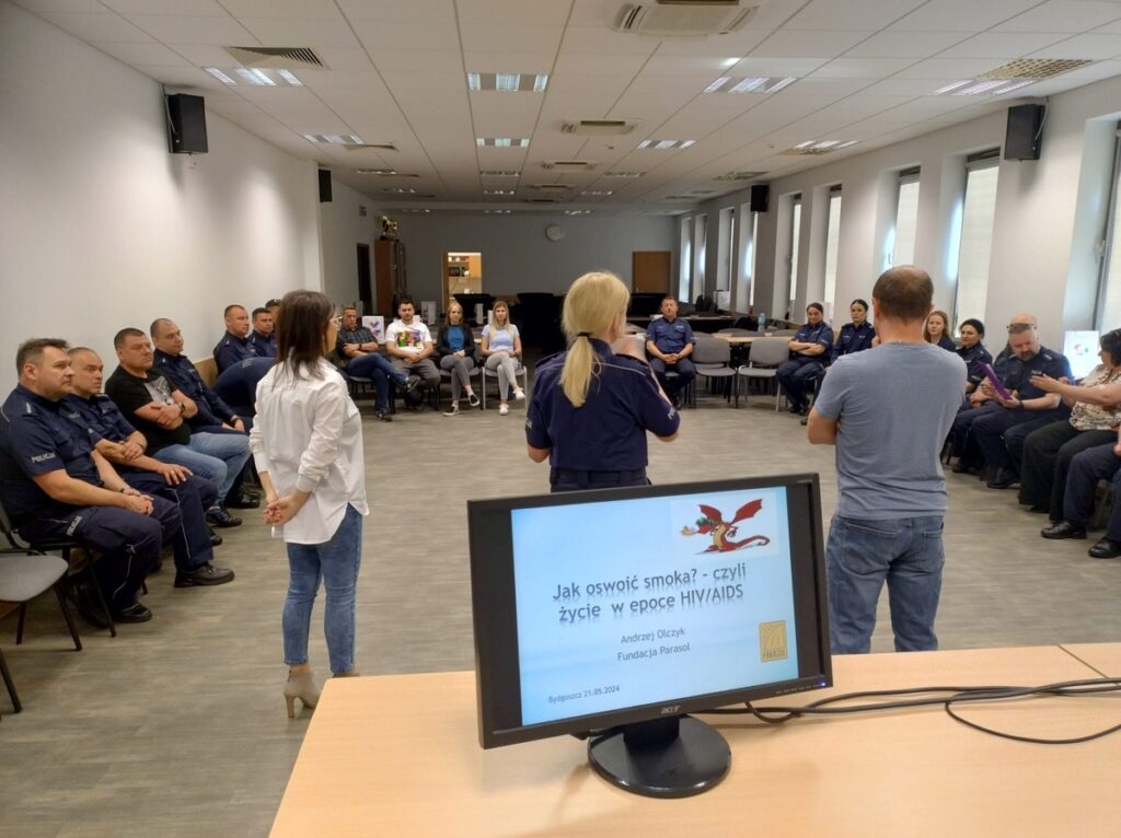 Podnoszenie kwalifikacji służb mundurowych w walce z HIV - druga edycja szkolenia