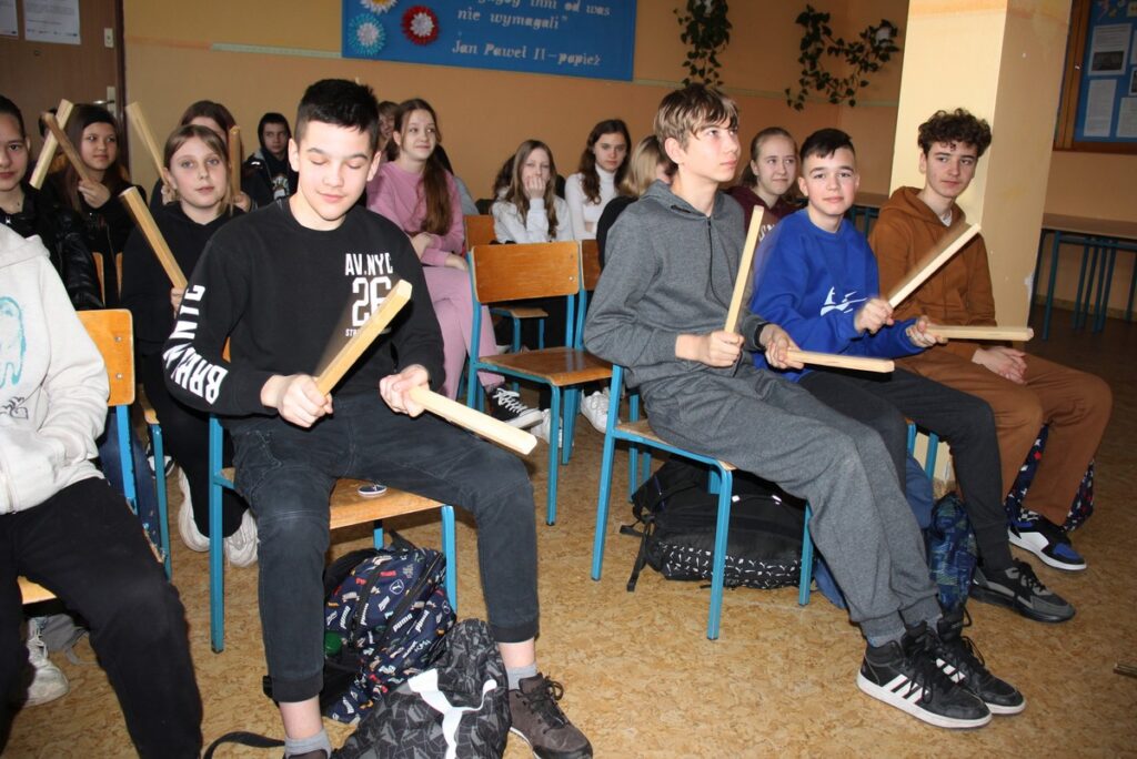 Naśladujemy klekot bociana białego, fot. D. Borzyszkowska