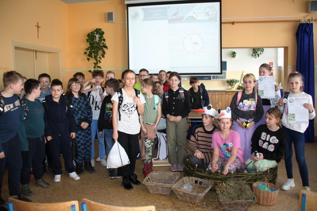 Uczniowie ze SP w Gostycynie po zajęciach, fot. D. Borzyszkowska